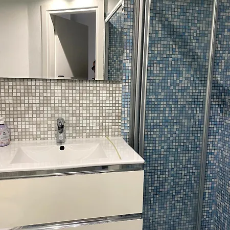 - With Lakefront Pool *