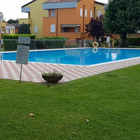 - With Lakefront Pool *